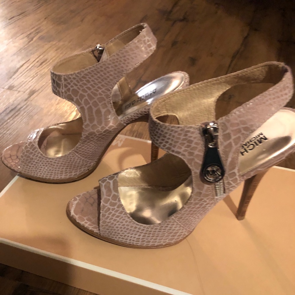 Michael Kors “Belinda Sandal” heels